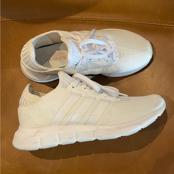 Adidas Swift Run - White - Picture 5 of 5